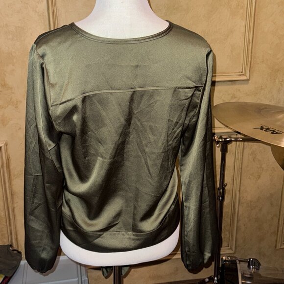 Abercrombie & Fitch Olive Green Satin Long Sleeve L - Picture 4 of 4